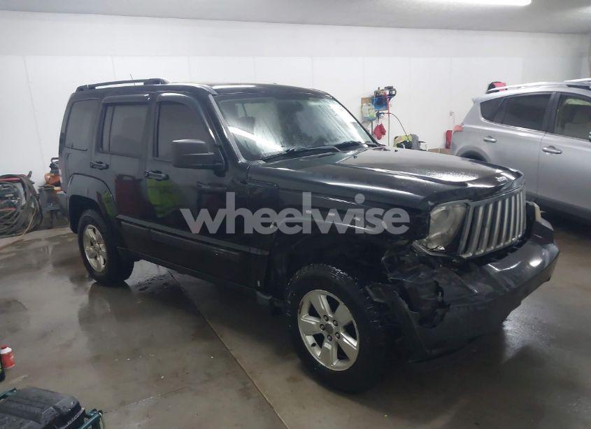 2010 Jeep Liberty SPORT (VIN 1J4PN2GK9AW118575) main photo