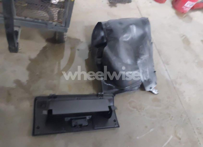 Photo 12 of 2010 Jeep Liberty SPORT (VIN 1J4PN2GK9AW118575)