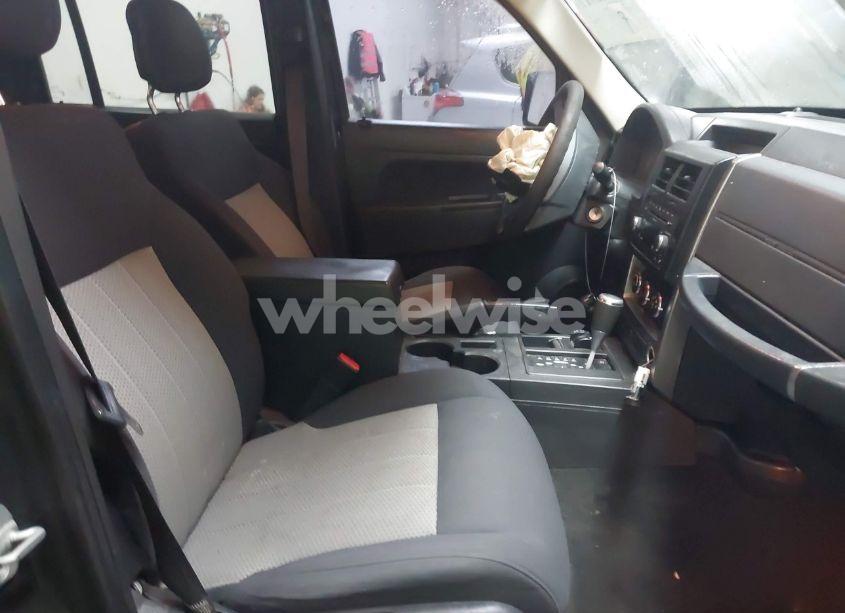 Photo 5 of 2010 Jeep Liberty SPORT (VIN 1J4PN2GK9AW118575)