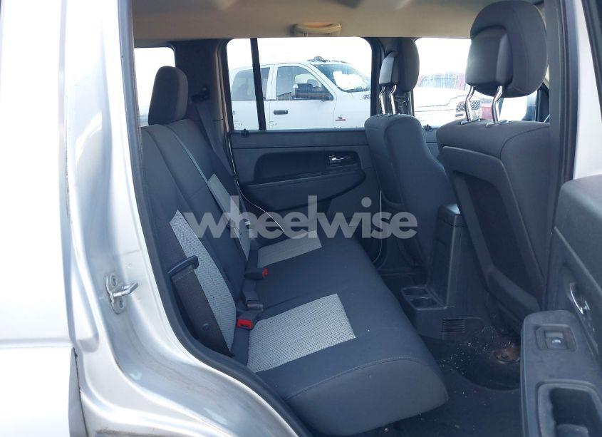 Photo 8 of 2010 Jeep Liberty SPORT (VIN 1J4PN2GK9AW159529)