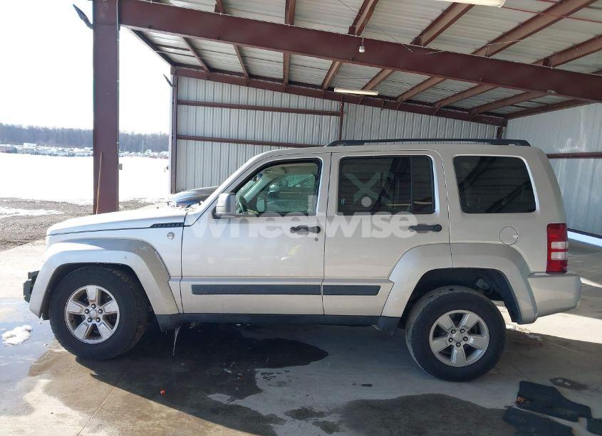 Photo 14 of 2010 Jeep Liberty SPORT (VIN 1J4PN2GK9AW168702)