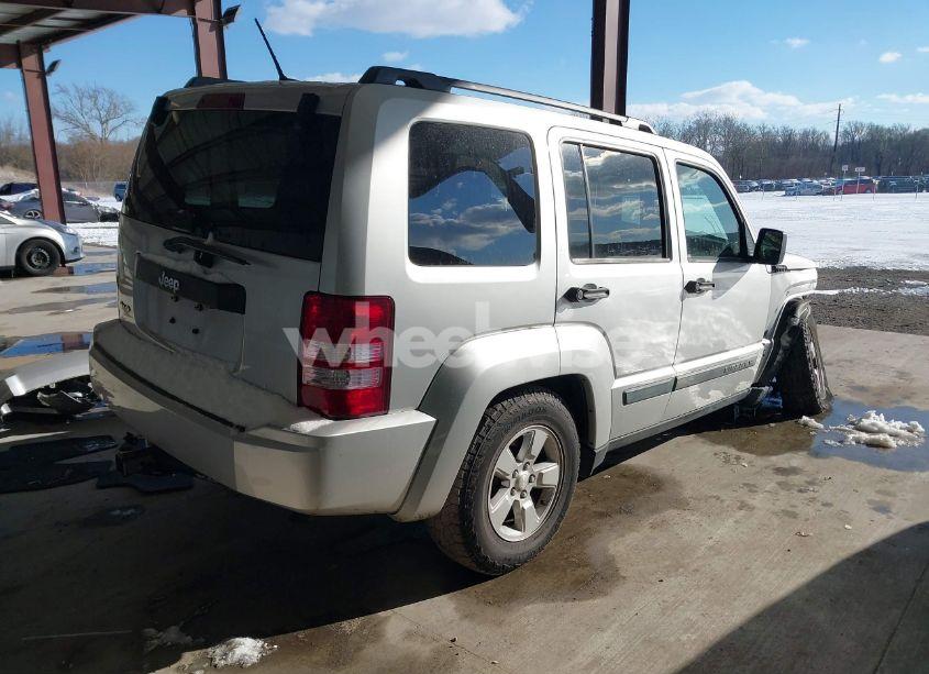 Photo 4 of 2010 Jeep Liberty SPORT (VIN 1J4PN2GK9AW168702)