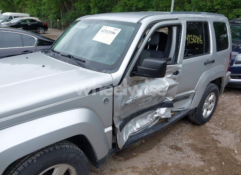 Photo 6 of 2011 Jeep Liberty SPORT (VIN 1J4PN2GK9BW527970)