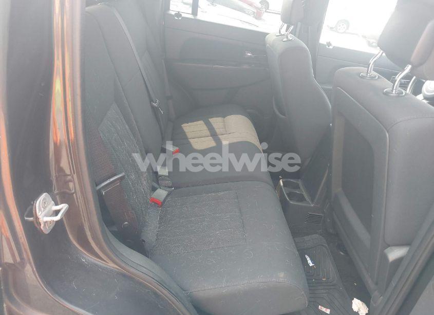 Photo 8 of 2011 Jeep Liberty SPORT (VIN 1J4PN2GK9BW592303)