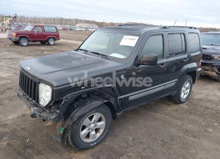 Photo 2 of 2010 Jeep Liberty SPORT (VIN 1J4PN2GKXAW150483)