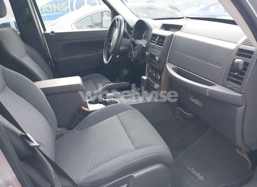 Photo 5 of 2010 Jeep Liberty RENEGADE (VIN 1J4PN3GK4AW147102)