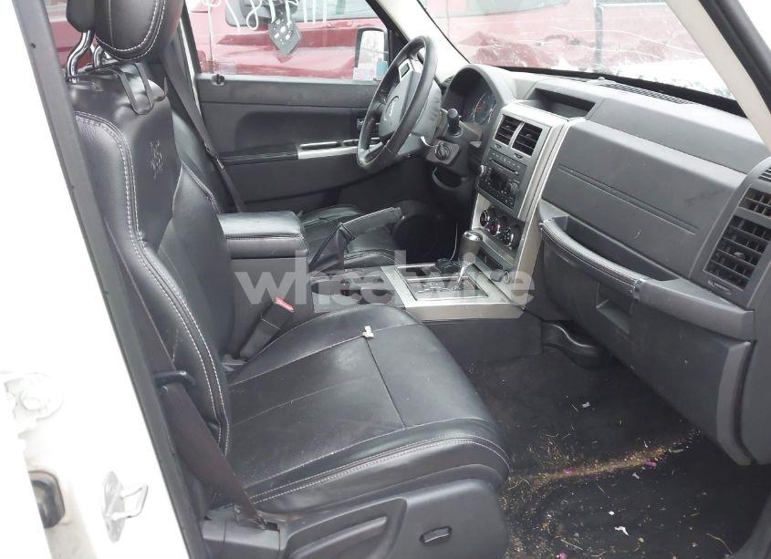 Photo 5 of 2010 Jeep Liberty LIMITED (VIN 1J4PN5GK3AW139150)