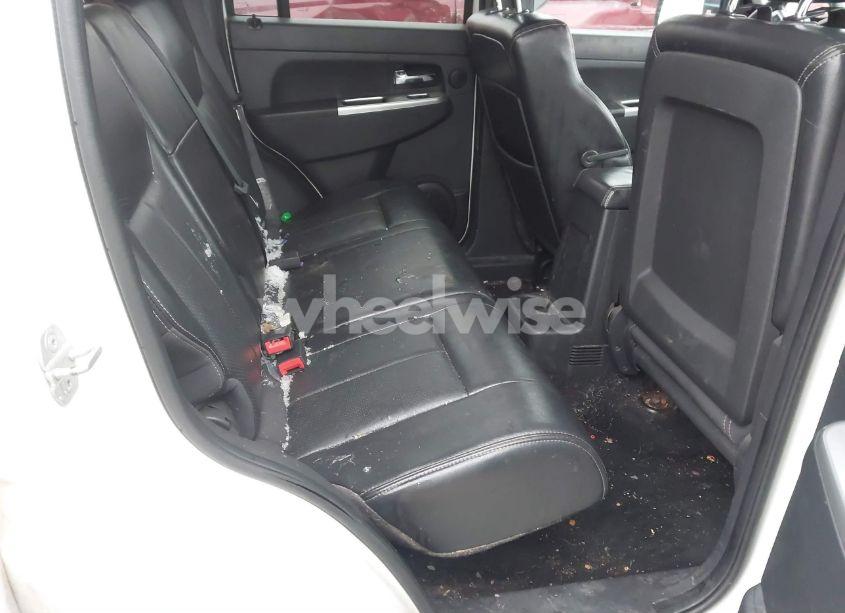 Photo 8 of 2010 Jeep Liberty LIMITED (VIN 1J4PN5GK3AW139150)