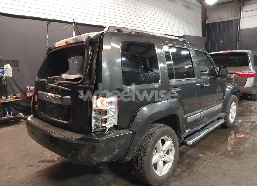 Photo 4 of 2010 Jeep Liberty LIMITED (VIN 1J4PN5GK4AW125452)