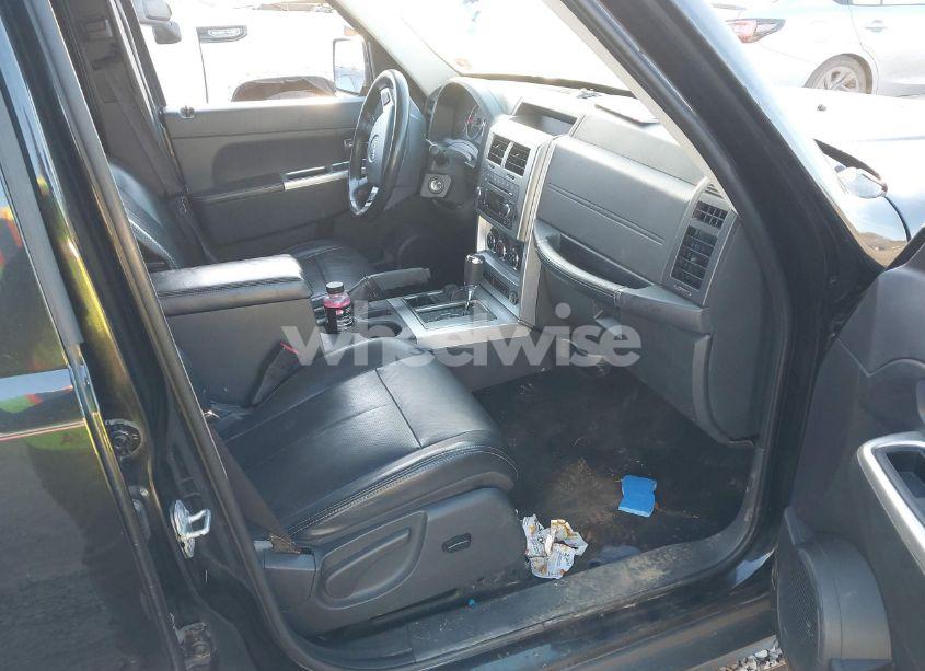 Photo 5 of 2010 Jeep Liberty LIMITED (VIN 1J4PN5GK5AW136265)