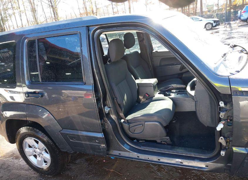 Photo 14 of 2011 Jeep Liberty SPORT (VIN 1J4PP2GK2BW594789)