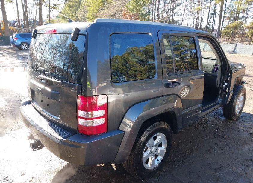 Photo 4 of 2011 Jeep Liberty SPORT (VIN 1J4PP2GK2BW594789)