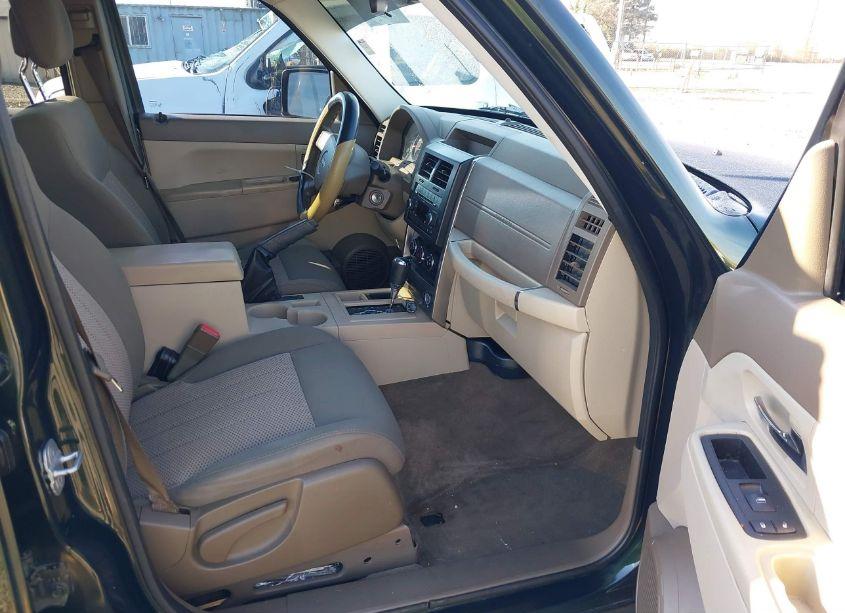 Photo 5 of 2010 Jeep Liberty SPORT (VIN 1J4PP2GK5AW164768)