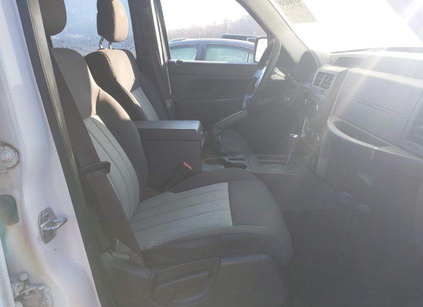 Photo 5 of 2010 Jeep Liberty SPORT (VIN 1J4PP2GK5AW181277)