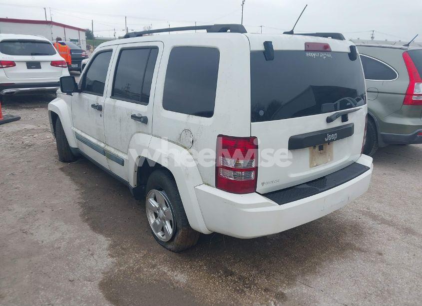 Photo 3 of 2010 Jeep Liberty SPORT (VIN 1J4PP2GK6AW107642)