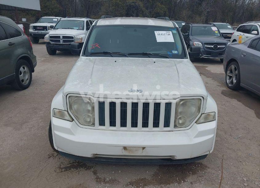Photo 6 of 2010 Jeep Liberty SPORT (VIN 1J4PP2GK6AW107642)