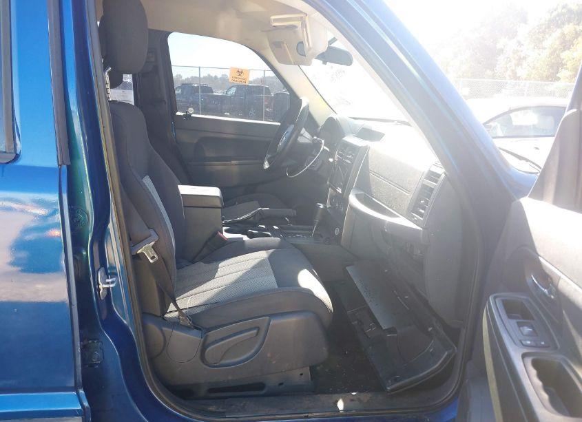Photo 5 of 2010 Jeep Liberty SPORT (VIN 1J4PP2GK9AW119302)