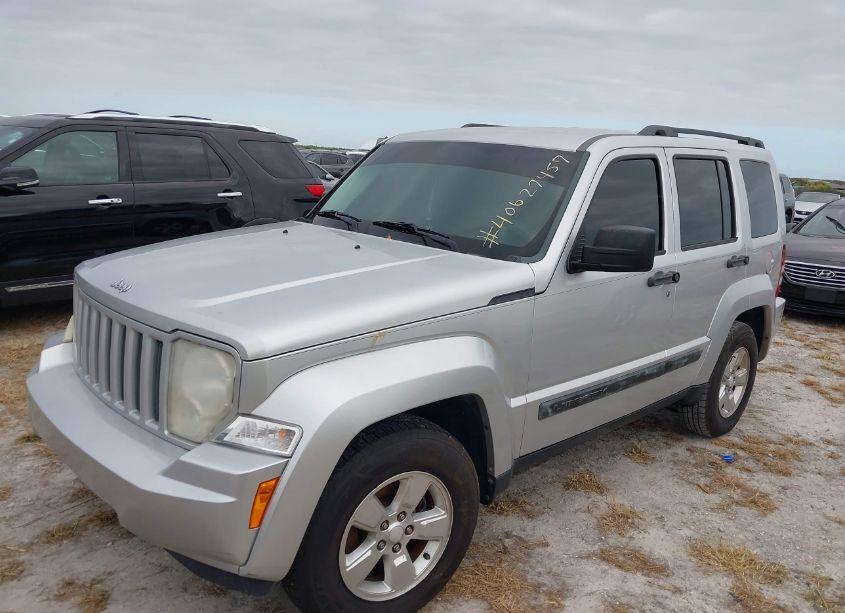 Photo 2 of 2010 Jeep Liberty SPORT (VIN 1J4PP2GK9AW181119)