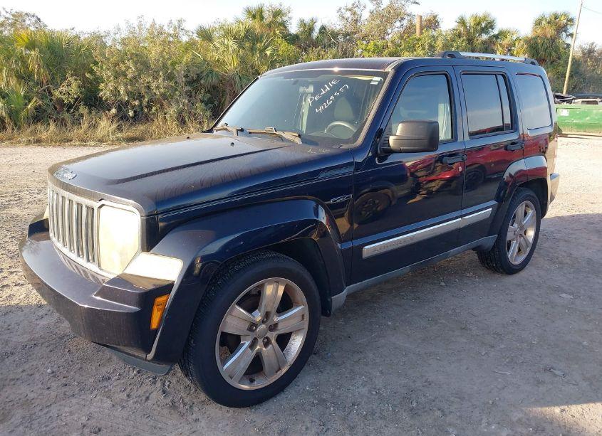 Photo 2 of 2011 Jeep Liberty SPORT (VIN 1J4PP2GK9BW569730)