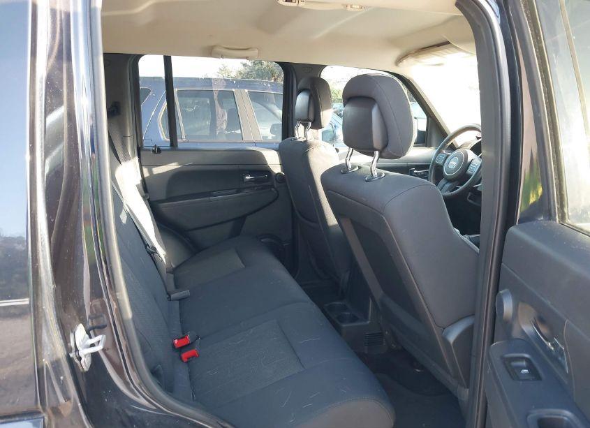 Photo 8 of 2011 Jeep Liberty SPORT (VIN 1J4PP2GK9BW569730)