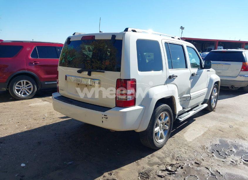 Photo 4 of 2010 Jeep Liberty LIMITED (VIN 1J4PP5GK8AW114366)