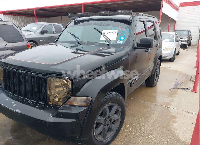 Photo 2 of 2010 Jeep Liberty LIMITED (VIN 1J4PP5GKXAW152178)