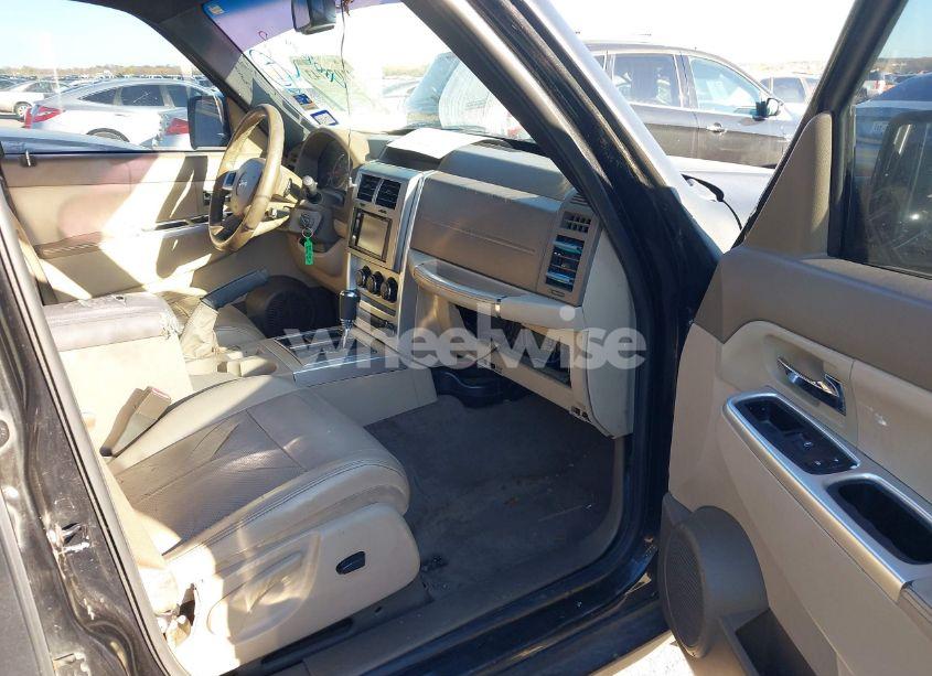 Photo 5 of 2010 Jeep Liberty LIMITED (VIN 1J4PP5GKXAW152178)