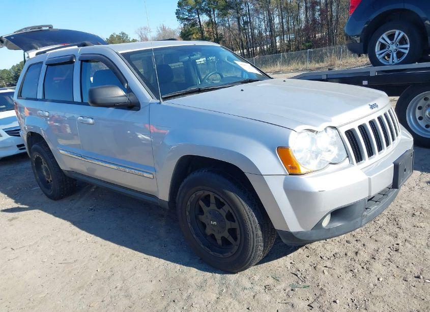 2010 Jeep Grand CHEROKEE LAREDO (VIN 1J4PR4GK1AC137879) main photo