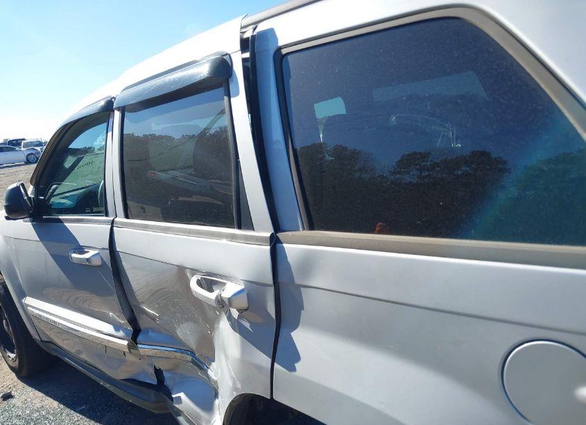 Photo 12 of 2010 Jeep Grand CHEROKEE LAREDO (VIN 1J4PR4GK1AC137879)