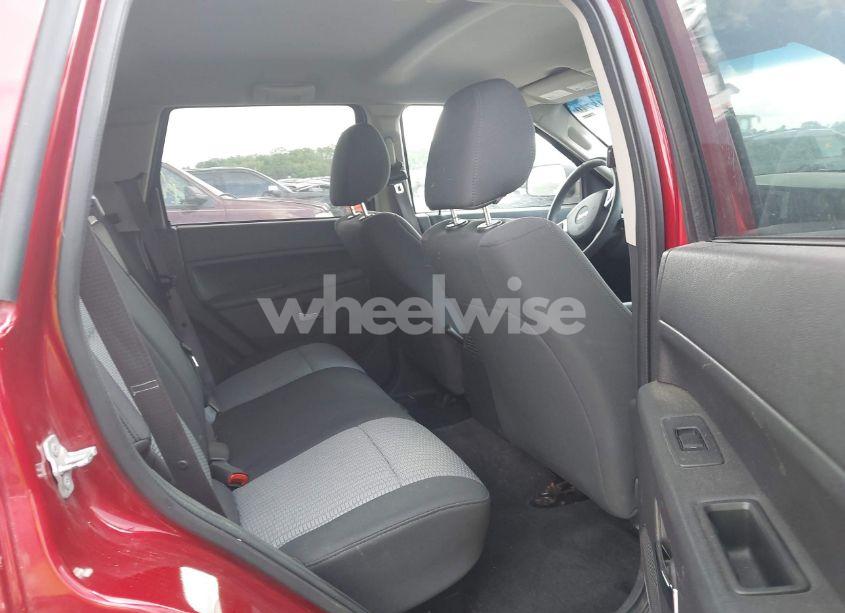 Photo 8 of 2010 Jeep Grand CHEROKEE LAREDO (VIN 1J4PR4GK4AC126116)