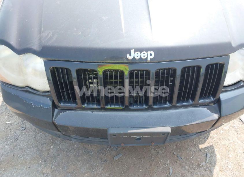 Photo 6 of 2010 Jeep Grand CHEROKEE LAREDO (VIN 1J4PR4GK4AC154644)