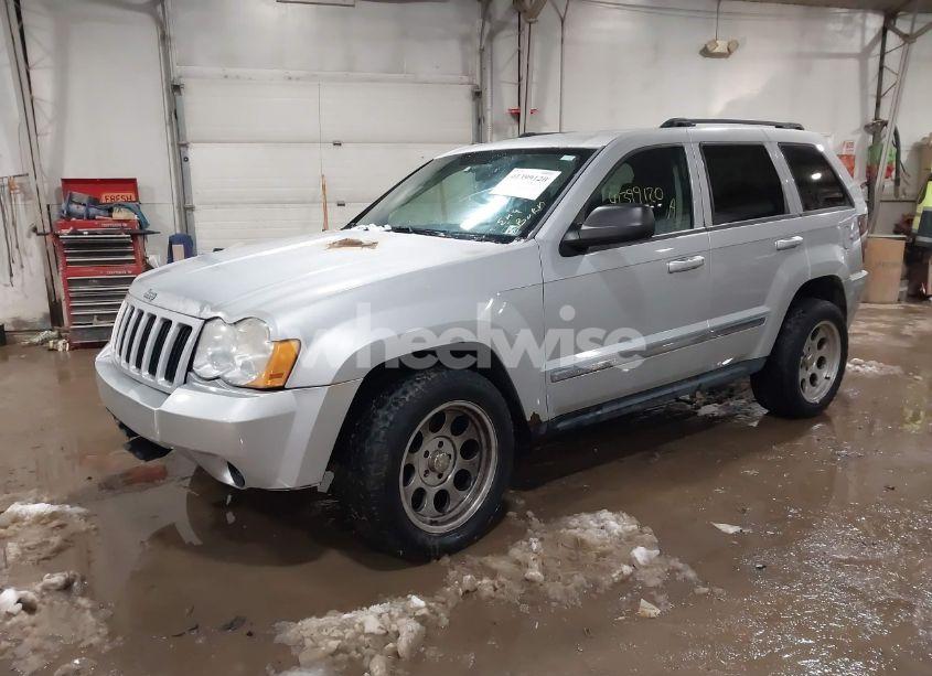 Photo 2 of 2010 Jeep Grand CHEROKEE LAREDO (VIN 1J4PR4GK5AC100267)