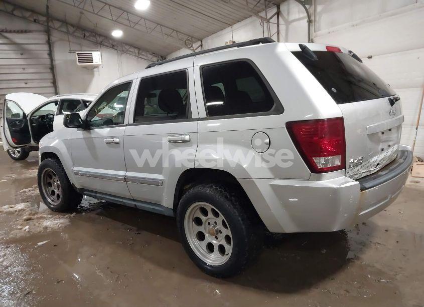 Photo 3 of 2010 Jeep Grand CHEROKEE LAREDO (VIN 1J4PR4GK5AC100267)