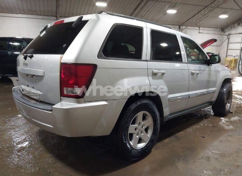 Photo 4 of 2010 Jeep Grand CHEROKEE LAREDO (VIN 1J4PR4GK5AC100267)