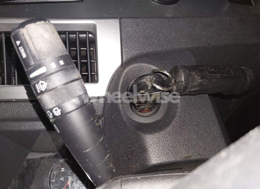 Photo 11 of 2010 Jeep Grand CHEROKEE LAREDO (VIN 1J4PR4GK5AC128599)