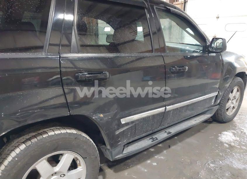 Photo 13 of 2010 Jeep Grand CHEROKEE LAREDO (VIN 1J4PR4GK5AC128599)