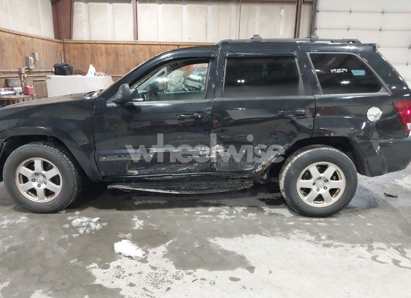 Photo 6 of 2010 Jeep Grand CHEROKEE LAREDO (VIN 1J4PR4GK5AC128599)