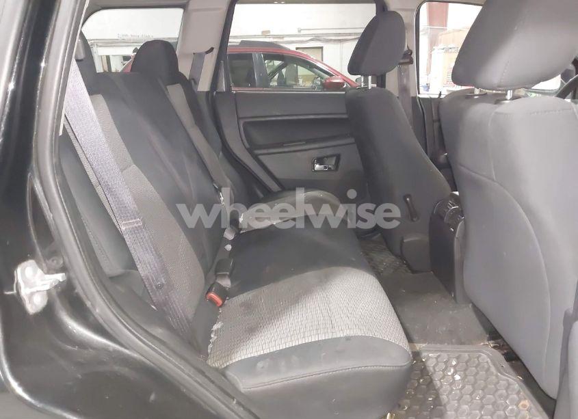 Photo 8 of 2010 Jeep Grand CHEROKEE LAREDO (VIN 1J4PR4GK5AC128599)