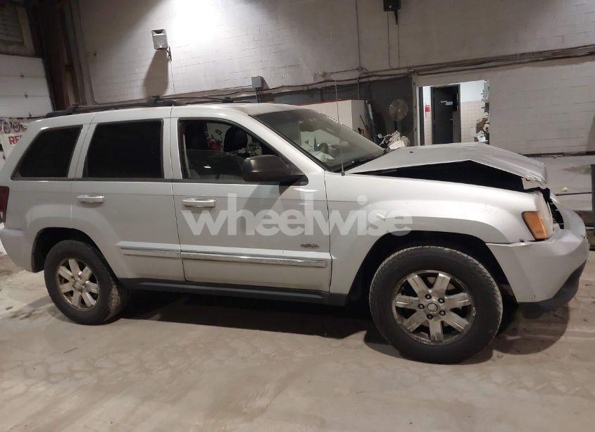Photo 13 of 2010 Jeep Grand CHEROKEE LAREDO (VIN 1J4PR4GK6AC125226)