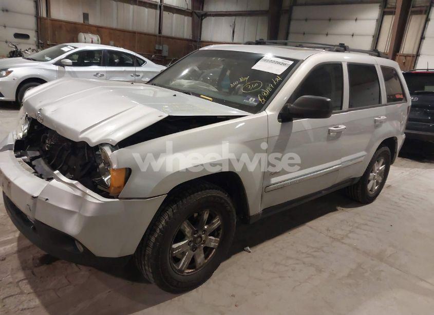 Photo 2 of 2010 Jeep Grand CHEROKEE LAREDO (VIN 1J4PR4GK6AC125226)