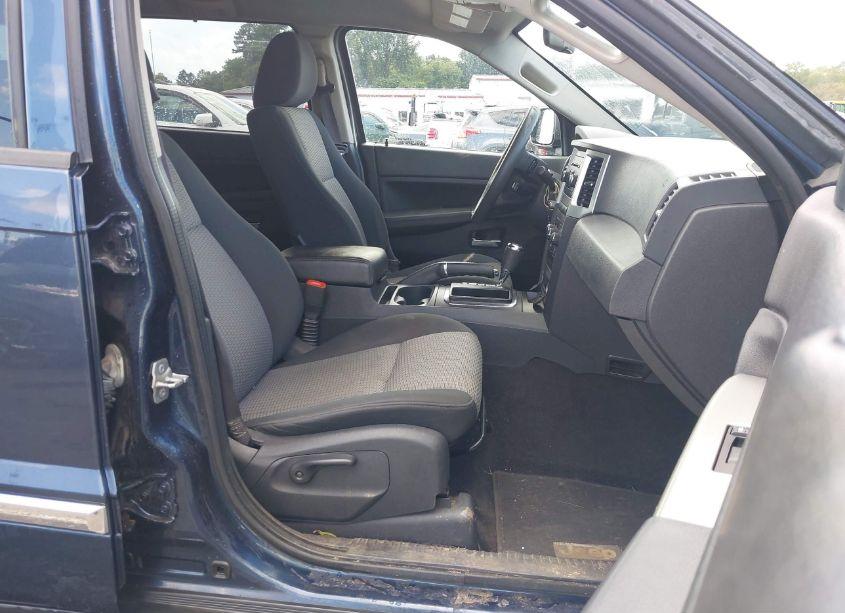 Photo 5 of 2010 Jeep Grand CHEROKEE LAREDO (VIN 1J4PR4GK8AC105804)