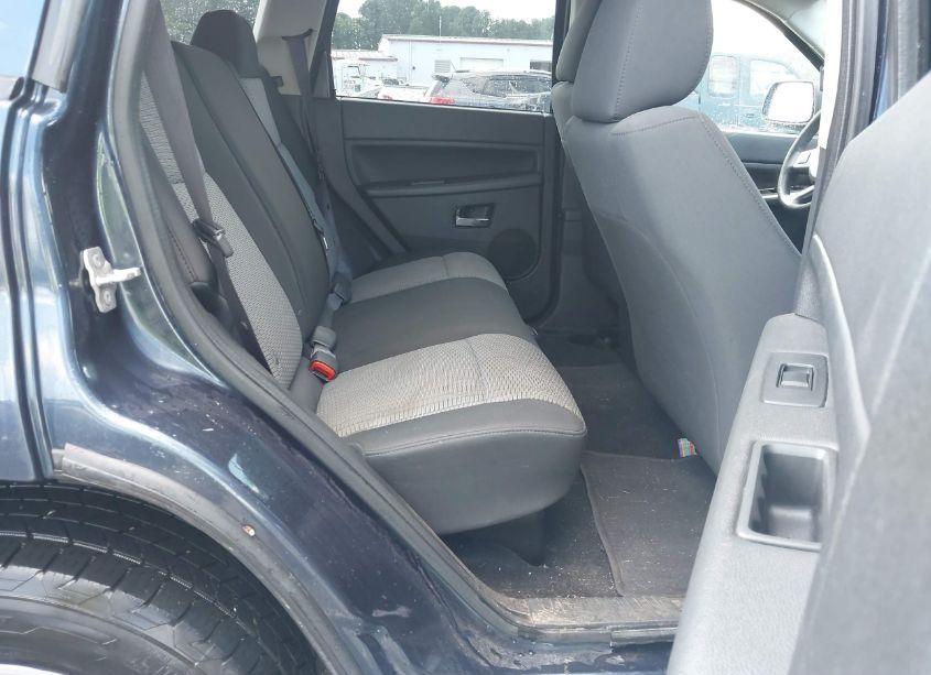 Photo 8 of 2010 Jeep Grand CHEROKEE LAREDO (VIN 1J4PR4GK8AC105804)