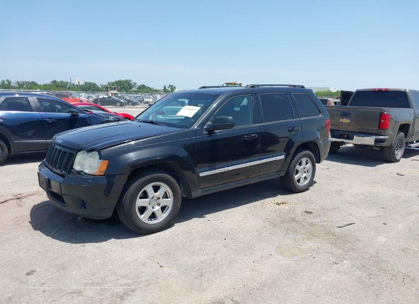 Photo 2 of 2010 Jeep Grand CHEROKEE LAREDO (VIN 1J4PR4GK9AC147074)