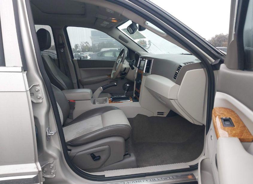 Photo 5 of 2010 Jeep Grand CHEROKEE LIMITED (VIN 1J4PR5GK5AC120802)