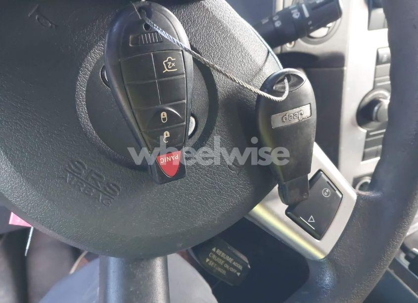 Photo 11 of 2010 Jeep Commander SPORT (VIN 1J4RG4GK7AC156774)