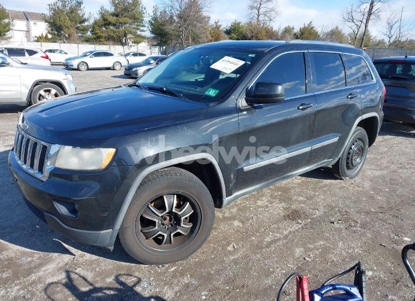 Photo 2 of 2011 Jeep Grand CHEROKEE LAREDO (VIN 1J4RR4GG0BC517737)