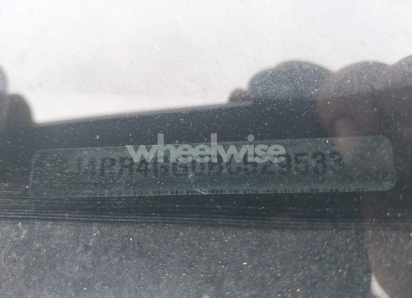 Photo 9 of 2011 Jeep Grand CHEROKEE LAREDO (VIN 1J4RR4GG0BC529533)