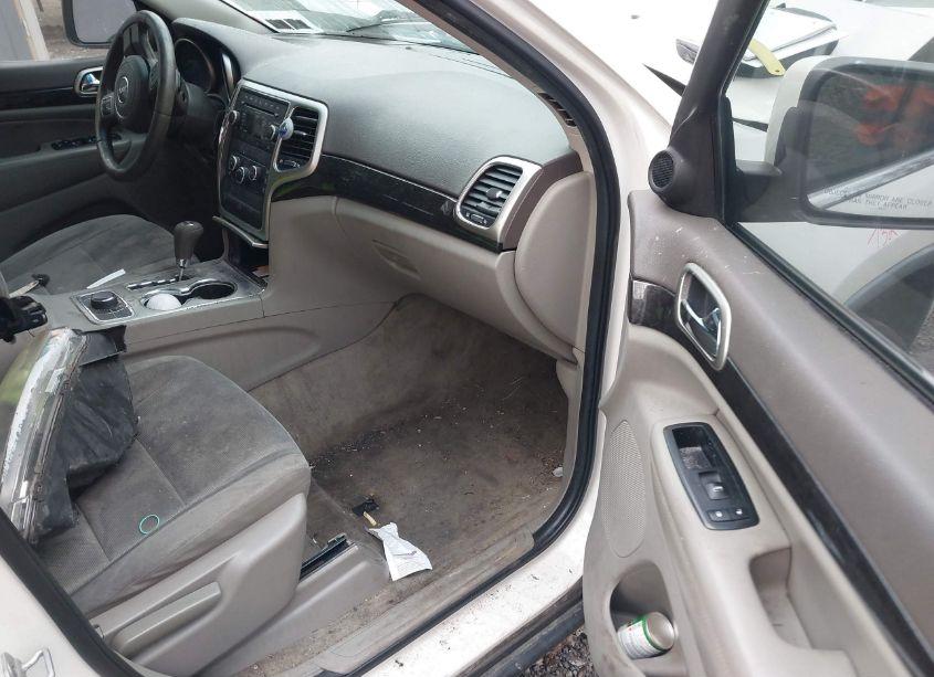 Photo 5 of 2011 Jeep Grand CHEROKEE LAREDO (VIN 1J4RR4GG0BC529564)