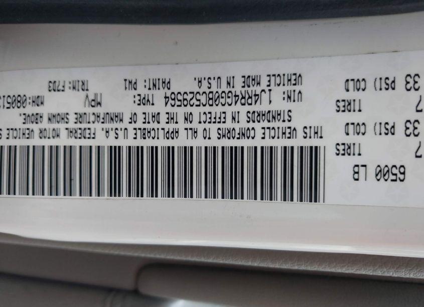 Photo 9 of 2011 Jeep Grand CHEROKEE LAREDO (VIN 1J4RR4GG0BC529564)