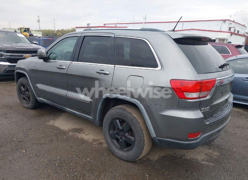 Photo 3 of 2011 Jeep Grand CHEROKEE LAREDO (VIN 1J4RR4GG0BC608989)